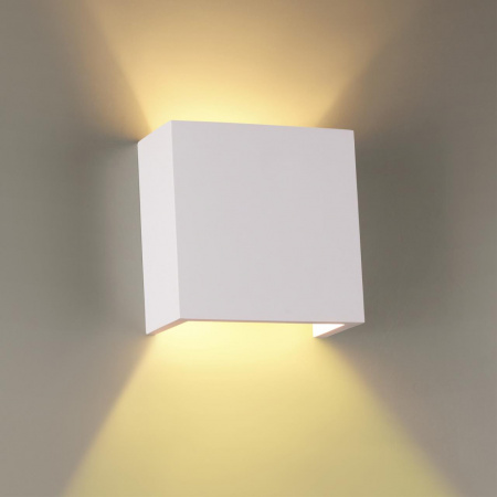 Настенный светильник ODEON LIGHT HIGHTECH 3883/1W