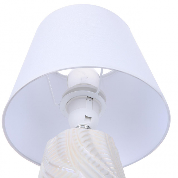 Настольная лампа LUMION CLASSI 8212/1T