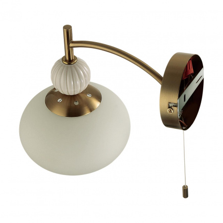 Бра с выключателем LUMION NEOCLASSI 8272/1W